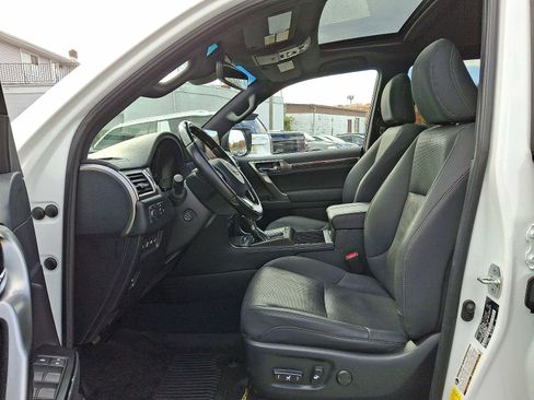 Used 2023 Lexus GX 460 Premium image 14