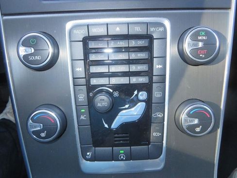 Used 2015 Volvo S60 T5 Premier image 16