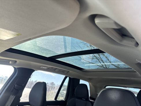 Used 2025 Volvo XC90 B6 Plus image 28