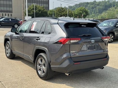 Used 2024 Toyota RAV4 XLE image 3