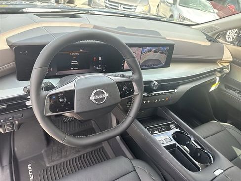 Used 2025 Nissan Murano Platinum w/ Cargo Package image 16