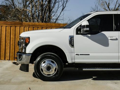 Used 2020 Ford F350 Lariat w/ Lariat Value Package image 11