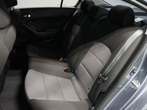 Used 2018 Kia Forte S image 25