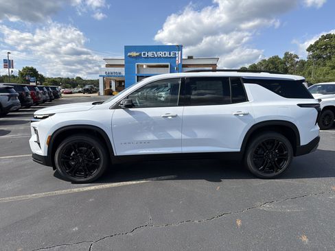 New 2026 Chevrolet Traverse LT w/ LPO, Cargo Package FWD image 8