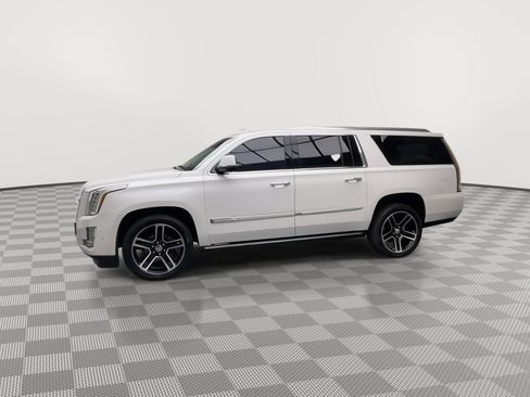 Used 2018 Cadillac Escalade ESV Premium Luxury AWD/4WD image 41