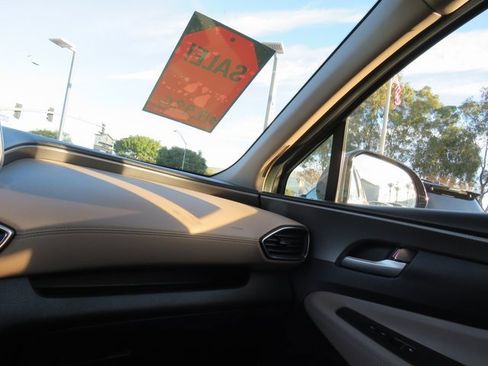 Used 2020 Hyundai Santa Fe SEL w/ Convenience Package image 29