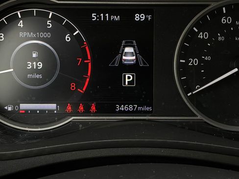Used 2025 Nissan Versa SV FWD image 33