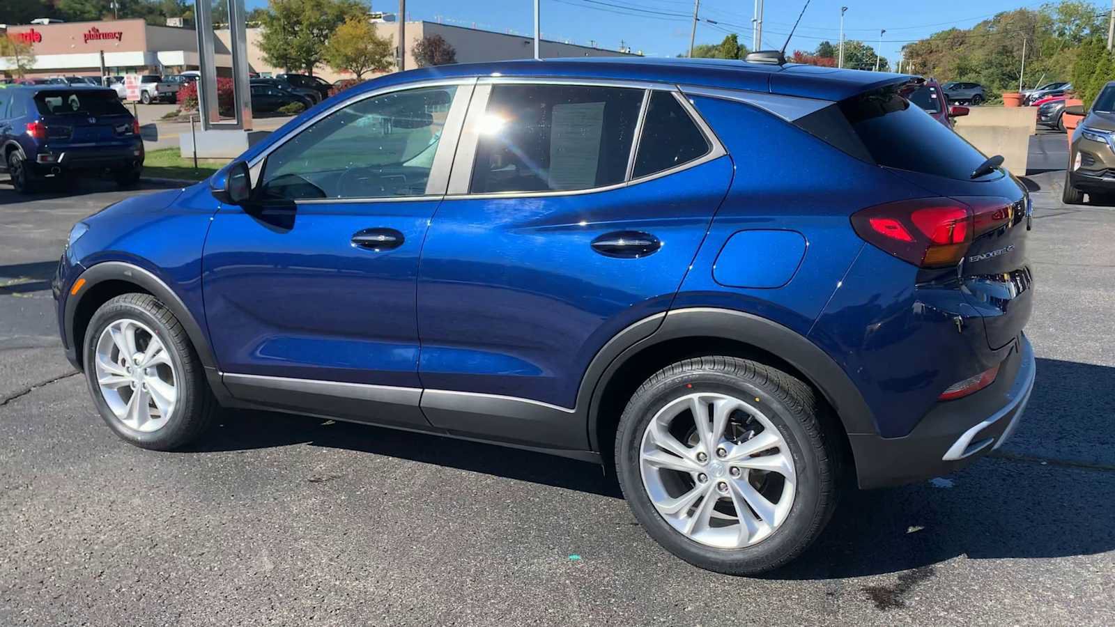 Certified 2023 Buick Encore GX Preferred w/ Cold Weather Comfort Package FWD image 6
