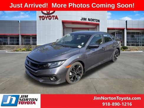 Used 2019 Honda Civic Sport image 2