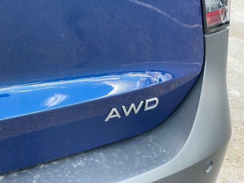 Certified 2025 Nissan Kicks SV AWD/4WD image 30