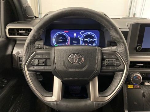 Used 2024 Toyota Tacoma TRD Off-Road image 19