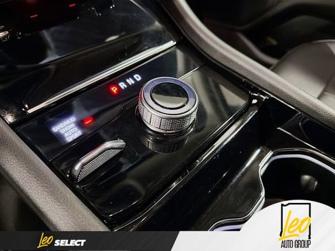 Used 2023 Jeep Grand Cherokee Limited image 17