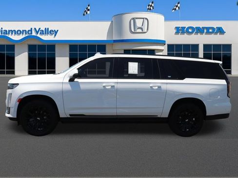 Used 2022 Cadillac Escalade ESV Sport w/ Touring Package AWD/4WD image 10