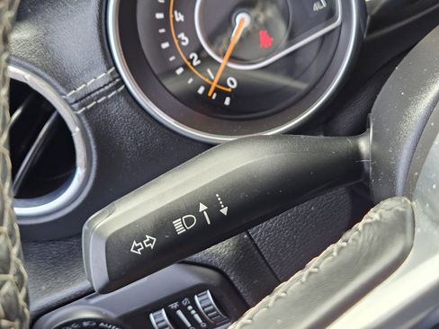 Used 2018 Jeep Wrangler Unlimited Sahara image 28