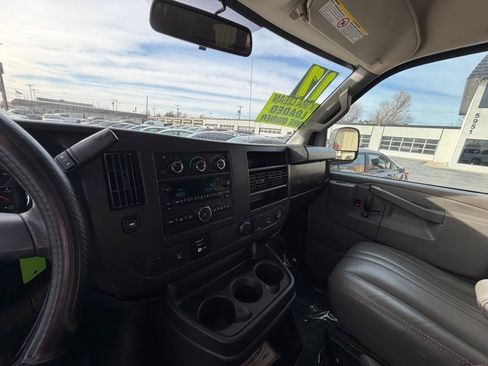 Used 2017 Chevrolet Express 3500 LS RWD image 27