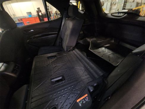 Certified 2024 Chevrolet Equinox LT w/ LPO, Floor Liner Package image 36