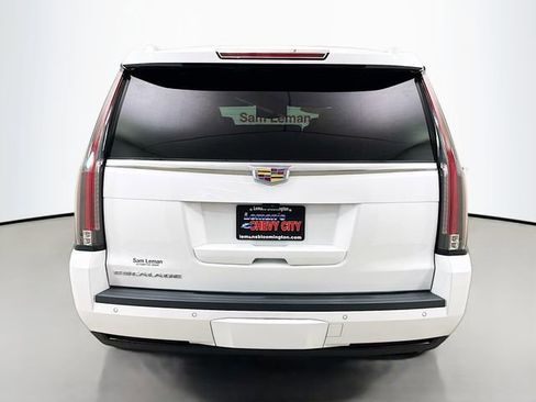 Used 2020 Cadillac Escalade Platinum image 7