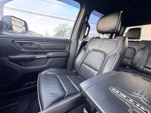 Used 2019 RAM 1500 Limited w/ Advanced Safety Group AWD/4WD image 14