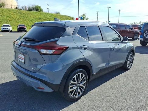 Used 2021 Nissan Kicks SV FWD image 6