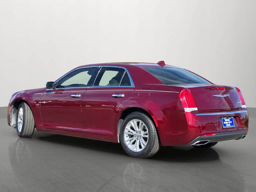 Used 2017 Chrysler 300 C w/ Safetytec Plus Group RWD image 4