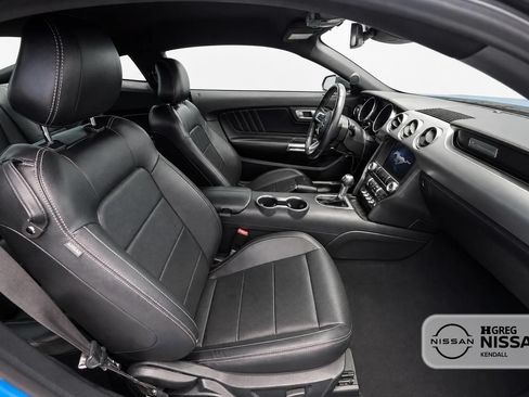 Used 2022 Ford Mustang Premium RWD image 11