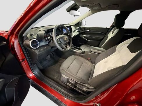 Used 2024 Chevrolet Trax LS image 20