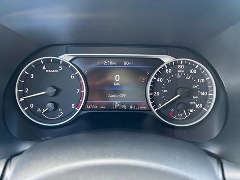 Used 2025 Nissan Sentra SV FWD image 15