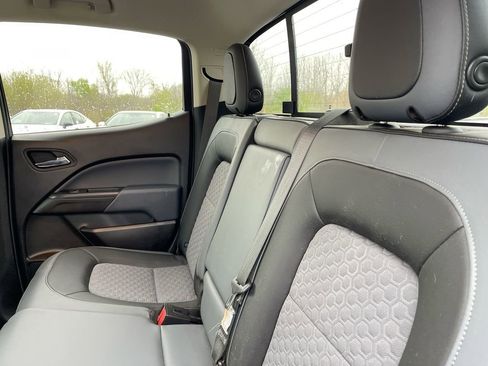 Used 2018 Chevrolet Colorado Z71 AWD/4WD image 8