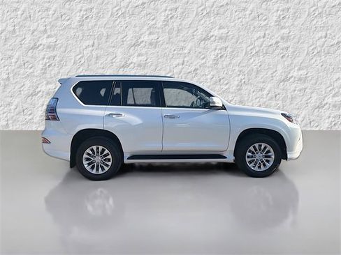 Used 2023 Lexus GX 460 Premium image 2