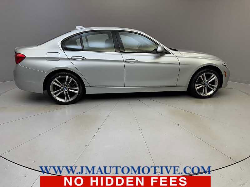 Used 2017 BMW 330i xDrive Sedan AWD/4WD image 6