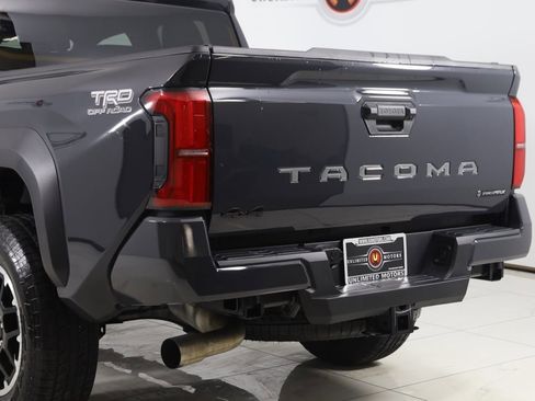 Used 2025 Toyota Tacoma TRD Off-Road image 22