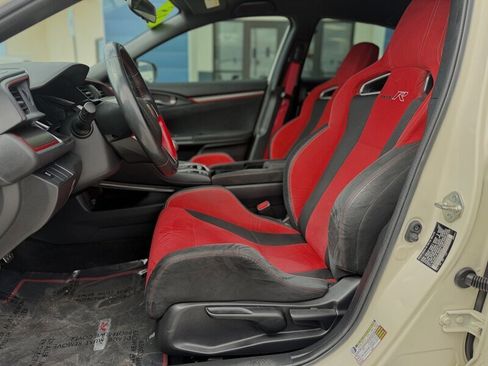 Used 2018 Honda Civic Type R image 3