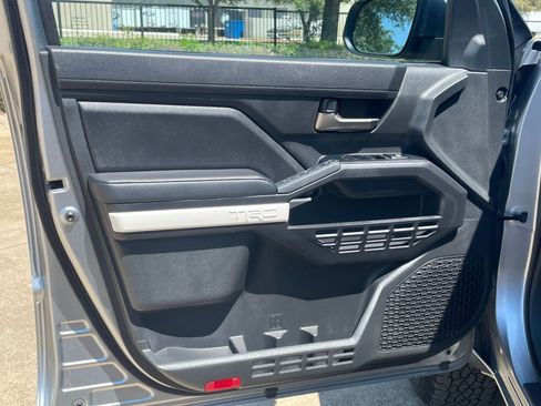 Used 2024 Toyota Tacoma TRD Off-Road image 57