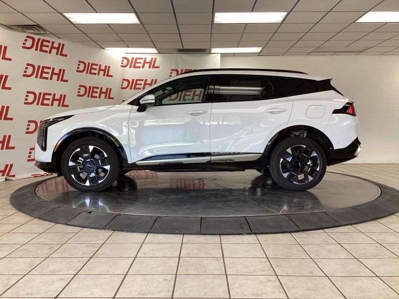 Certified 2026 Kia Sportage SX AWD/4WD image 4