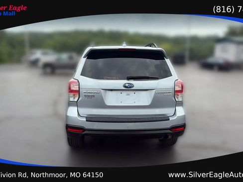 Used 2017 Subaru Forester 2.5i Premium w/ Popular Package #2A AWD/4WD image 4
