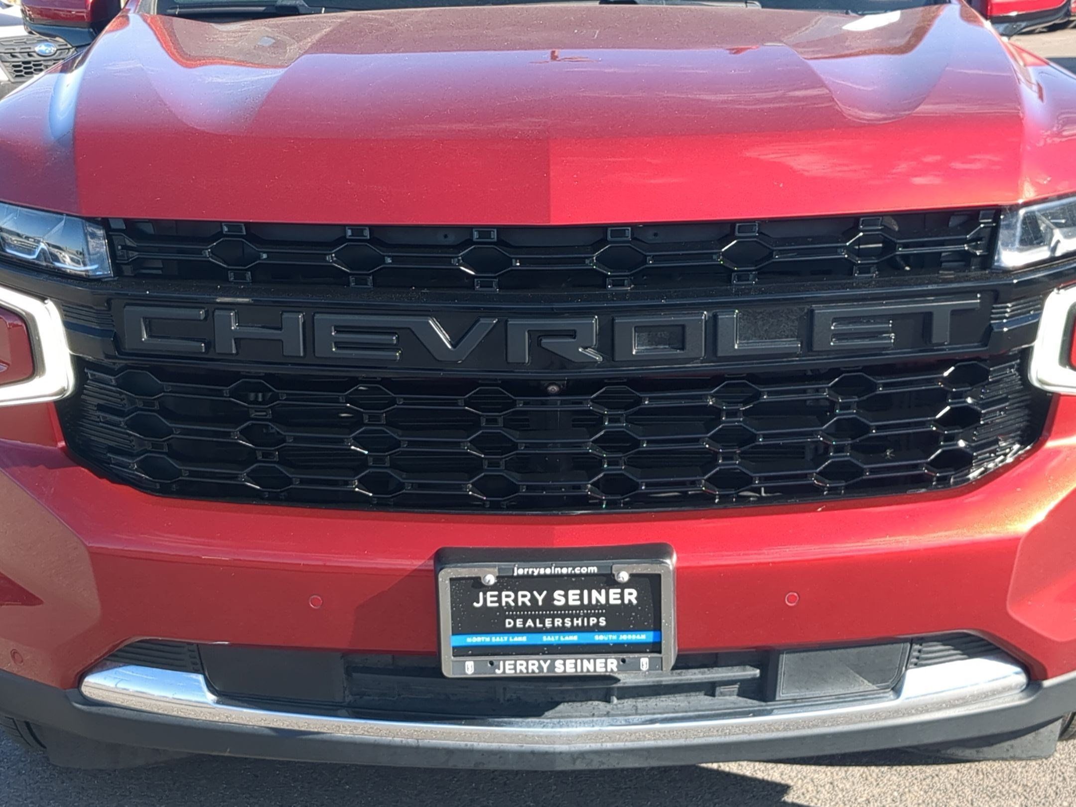 Used 2024 Chevrolet Tahoe LT w/ Luxury Package AWD/4WD image 9