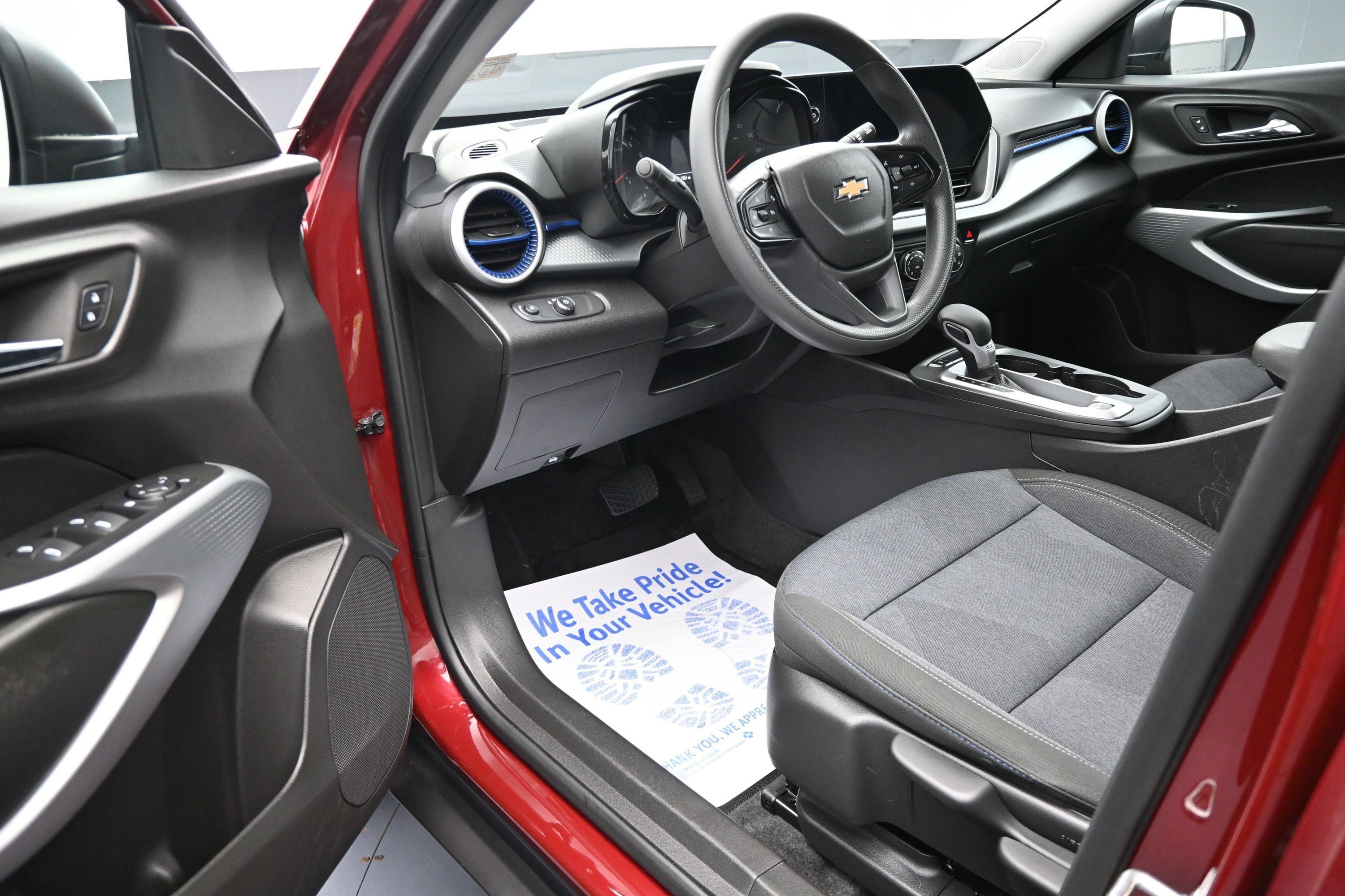 Certified 2024 Chevrolet Trax LS FWD image 10