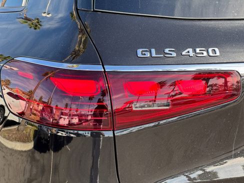 New 2026 Mercedes-Benz GLS 450 4MATIC image 15