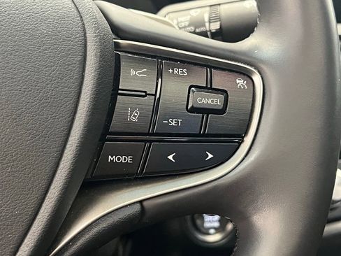 Used 2023 Lexus ES 350 350 w/ Premium Package image 18