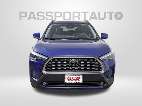 Certified 2022 Toyota Corolla Cross XLE image 12