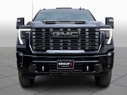 Used 2024 GMC Sierra 2500 Denali Ultimate image 3