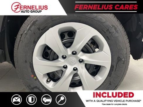 Used 2022 Toyota RAV4 LE image 41