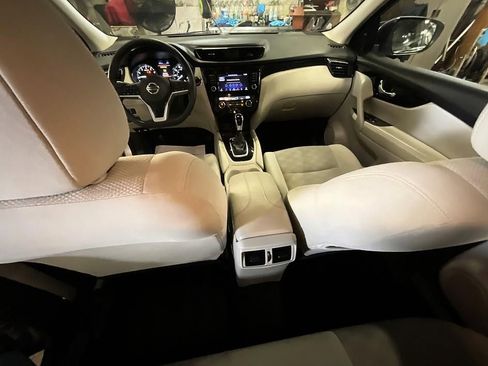 Used 2020 Nissan Rogue Sport SV AWD/4WD image 3