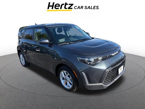 Used 2025 Kia Soul LX w/ LX Technology Package FWD image 1