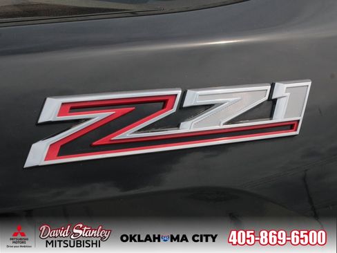 Used 2024 Chevrolet Silverado 2500 LT w/ Convenience Package image 3