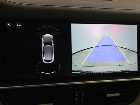 Used 2020 Porsche Cayenne AWD/4WD image 10