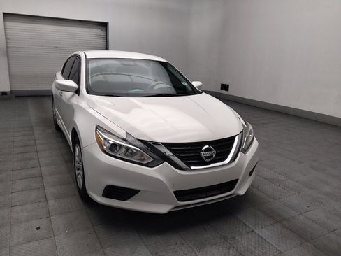 Used 2016 Nissan Altima 2.5 S w/ Power Driver Seat Package FWD image 13