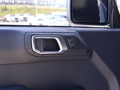 New 2025 Ford Bronco Big Bend w/ Black Diamond Package image 21