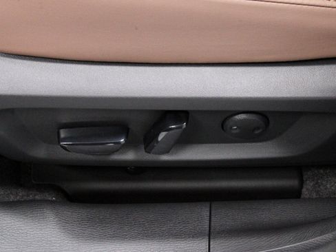 New 2025 Mitsubishi Outlander SEL image 18