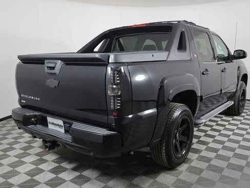 Used 2012 Chevrolet Avalanche LT w/ Suspension Package, Off-Road image 2